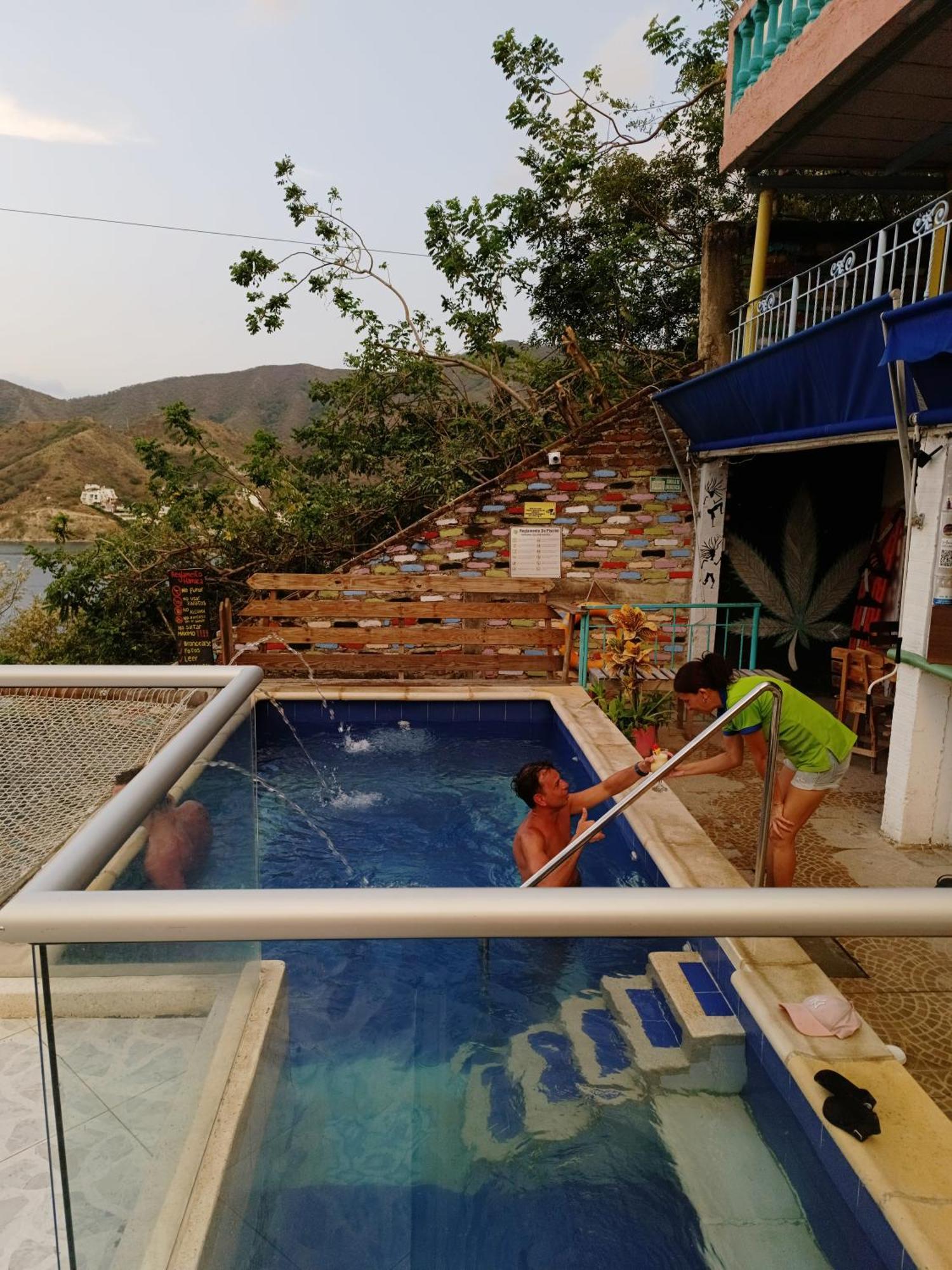 Tayrona Colors Hostel Taganga Buitenkant foto